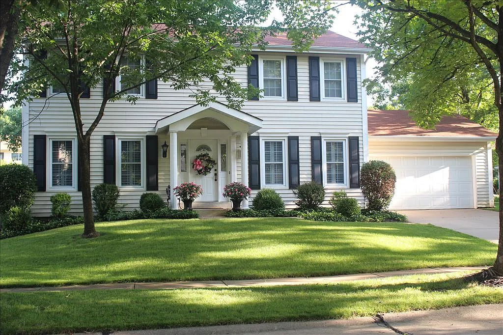 1205 Berquist Ct photo 1
