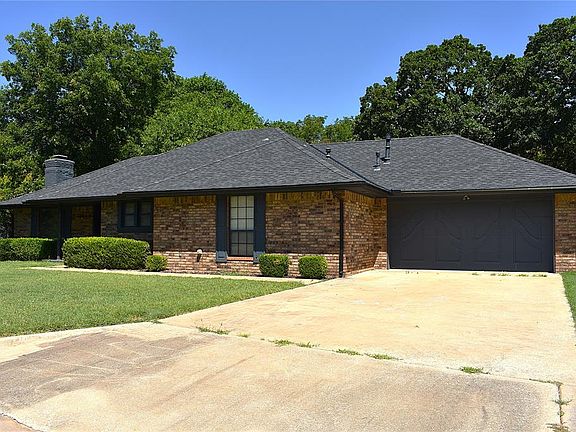 3rd image of 2449 Whispering Oak Dr