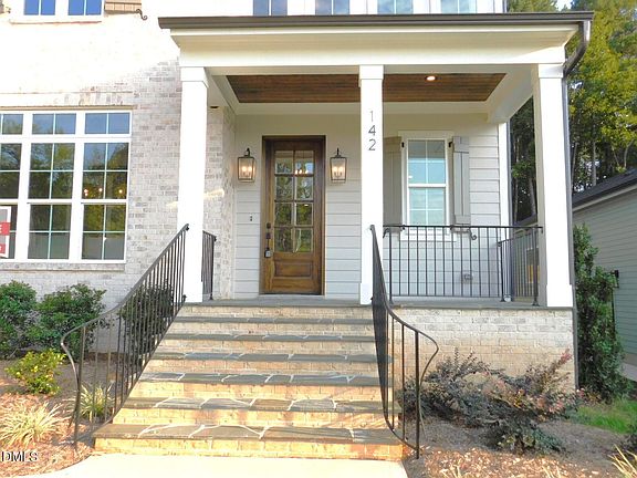 2nd image of 142 Autumn Gate St