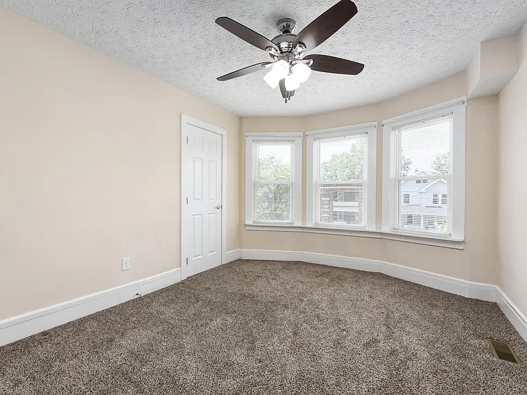 1295 Warren Rd — Photo 12