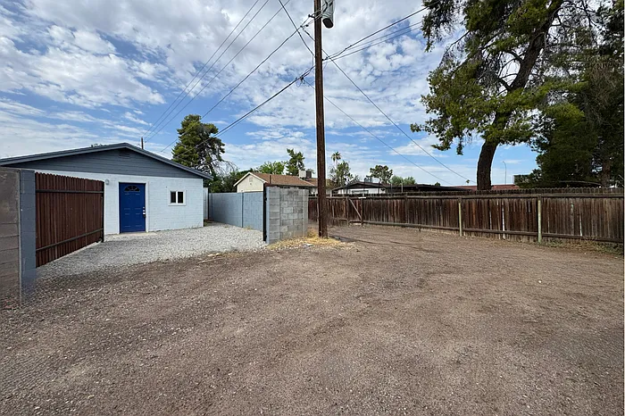 232 W Gail Dr #2 — Photo 5