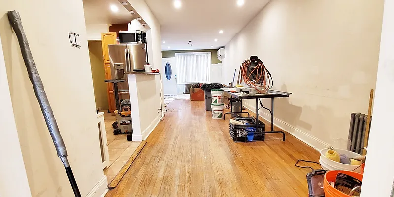 Rented by Azure Realty NY LLC | media 14