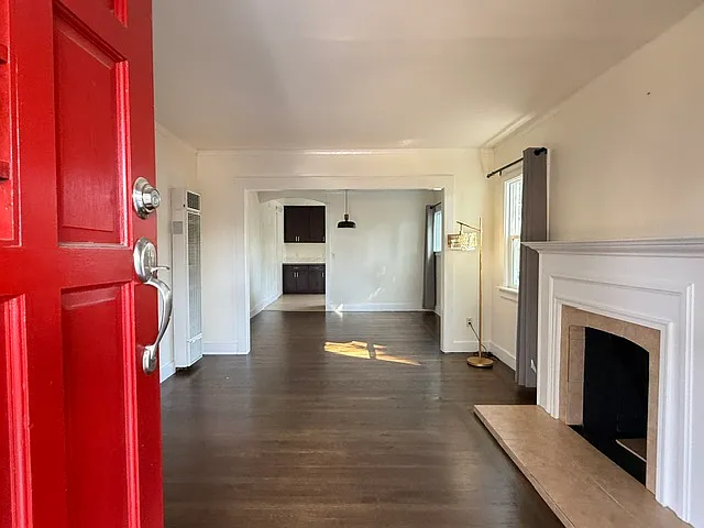 577 Durant Ave — Photo 5