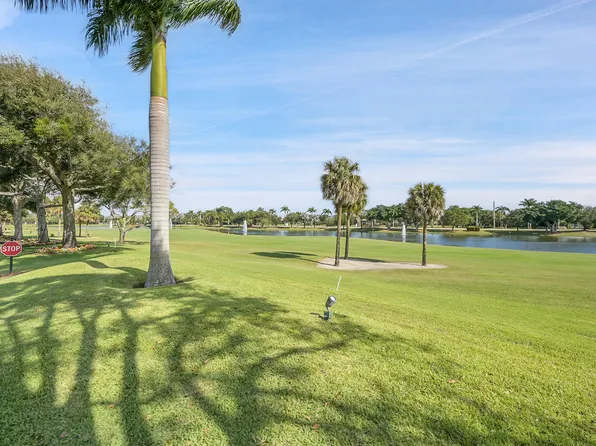 22573 Esplanada Drive, Boca Raton, FL 33433