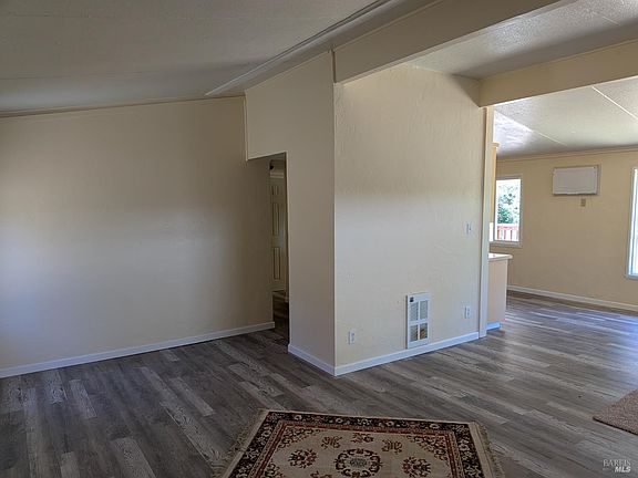4th image of 4041 Kensington Way