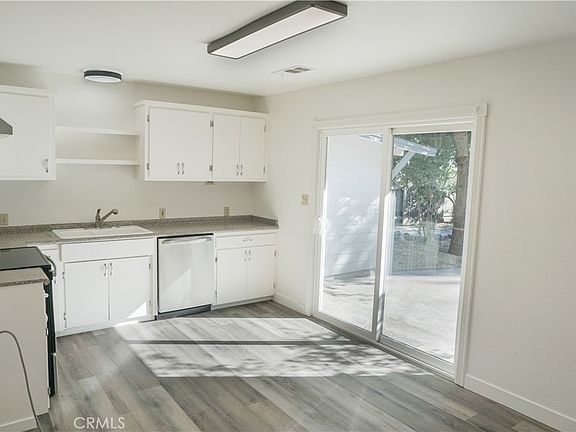 4th image of 2324 Fern Ave