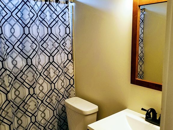 2nd bathroom 
