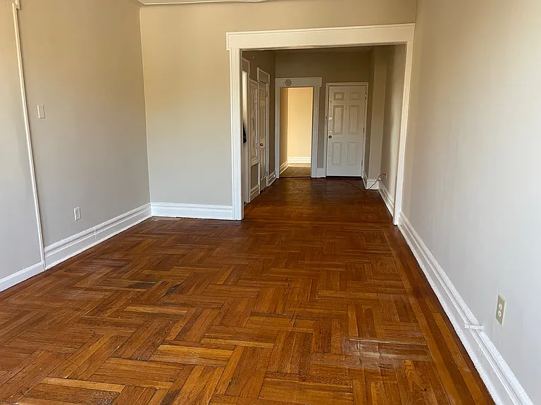 23 Harvard St #12 — Photo 5