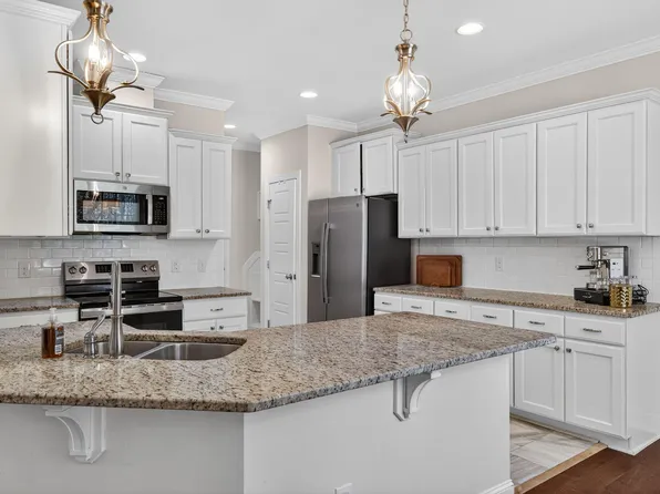 25 Carriden Dr, Youngsville, NC 27596