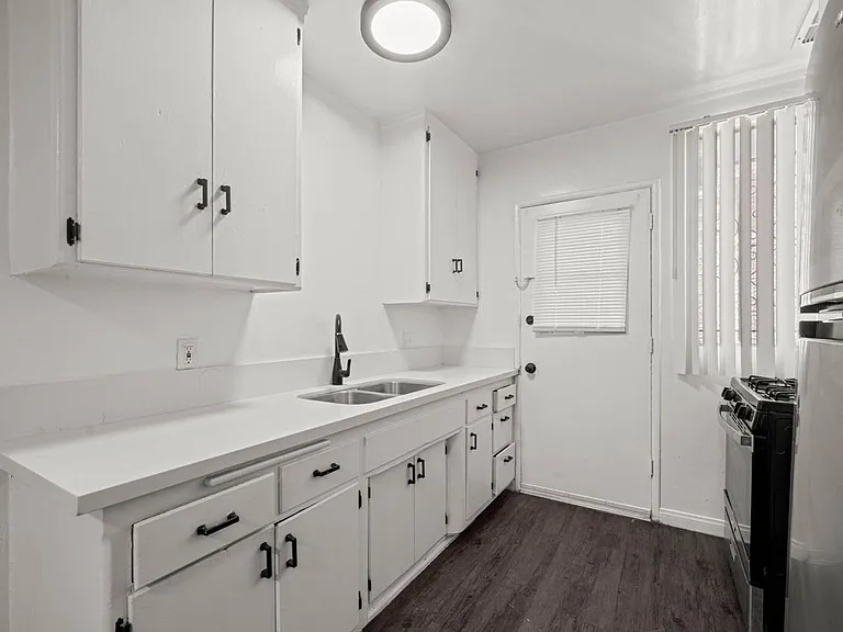 3868 Potomac Ave #7A — Photo 7