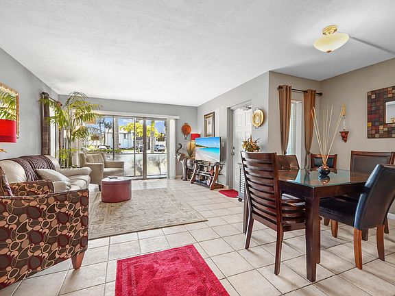 5th image of 1013 Green Pine Boulevard #D1