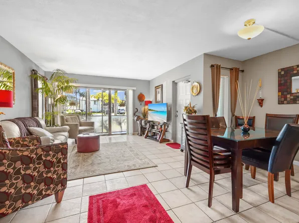 1013 Green Pine Boulevard #D1, West Palm Beach, FL 33409