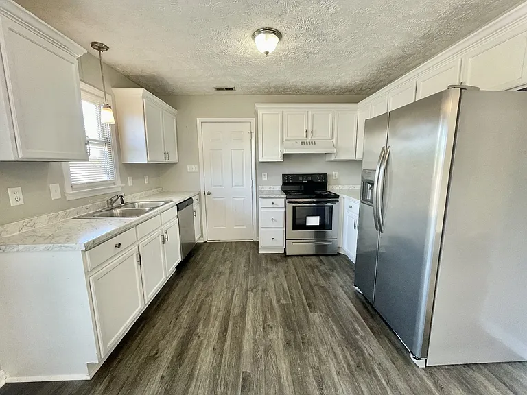 184 Brandywood Ct — Photo 7