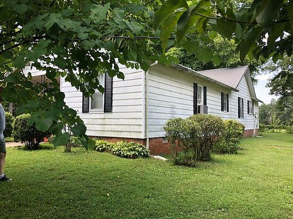 4th image of 514 Mill St