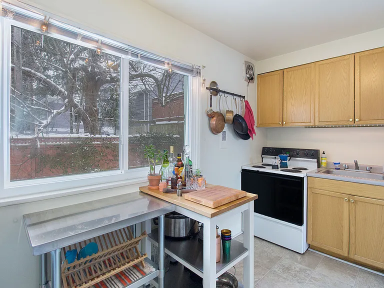 715-719 W. Madison St. — Photo 10