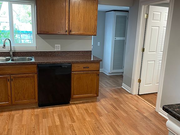 4th image of 2800 Gerald Ave