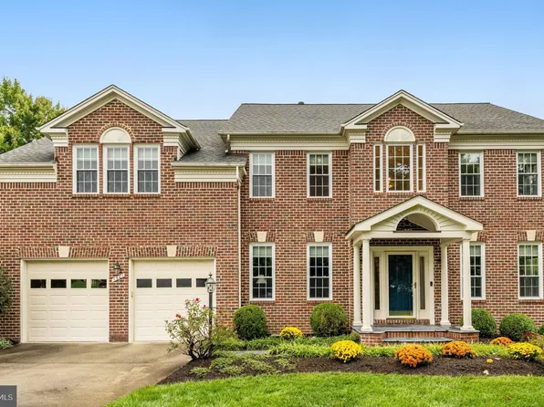 1501 Kings Valley Ct, Herndon, VA 20170