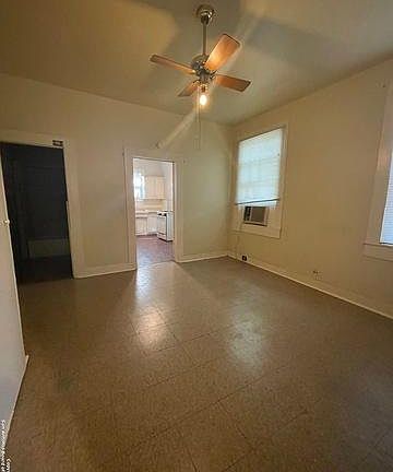 2nd image of 816 E Carson St