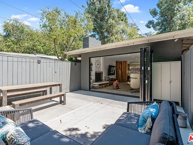 2820 Nichols Canyon Pl — Photo 21