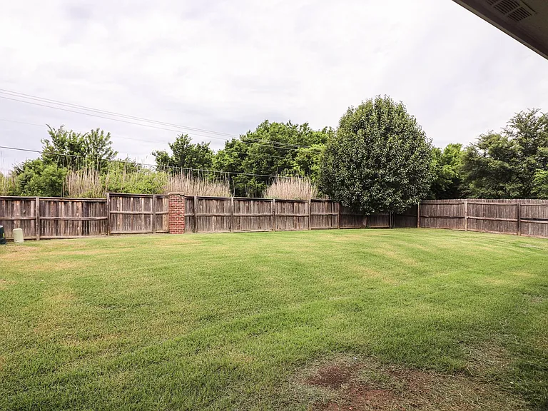 15022 S Justin Ave — Photo 33