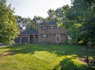 22 Woodmont Dr, Delmar, NY 12054