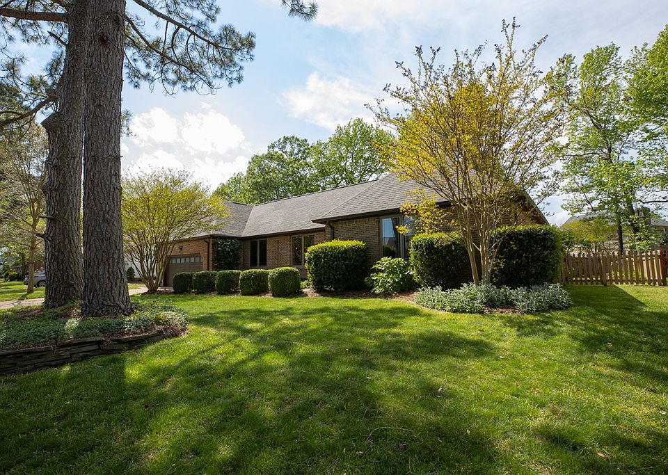 1st image of 773 Pinebrook Dr