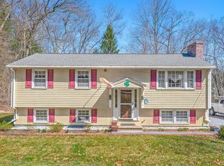 312 Primrose Hill Rd, Dracut, MA 01826