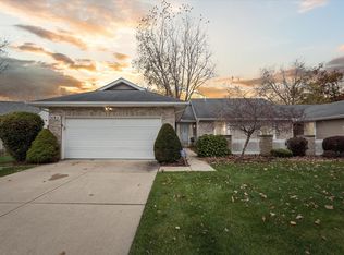 51811 Heath Ct, South Bend, IN 46637