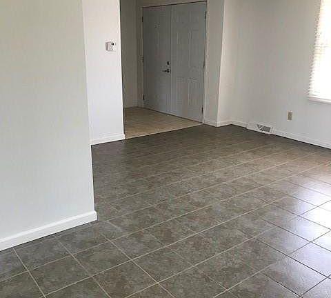 3rd image of 31 Thornhill Dr