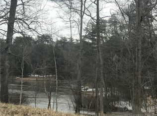 Wolf Creek Dr, Lexington, IN 47138
