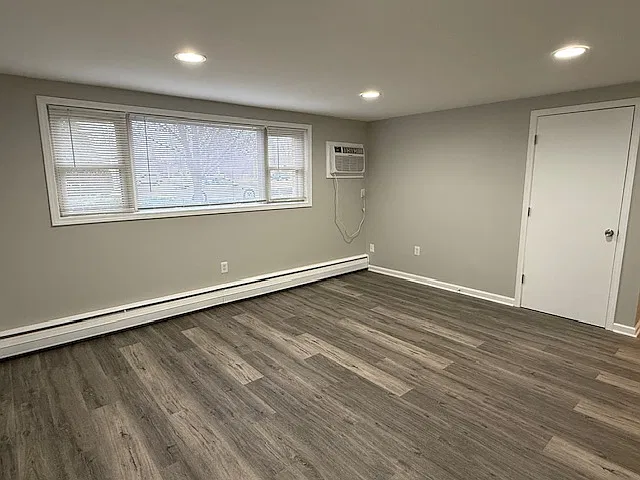 8940 White Oak Avenue - 1 — Photo 3