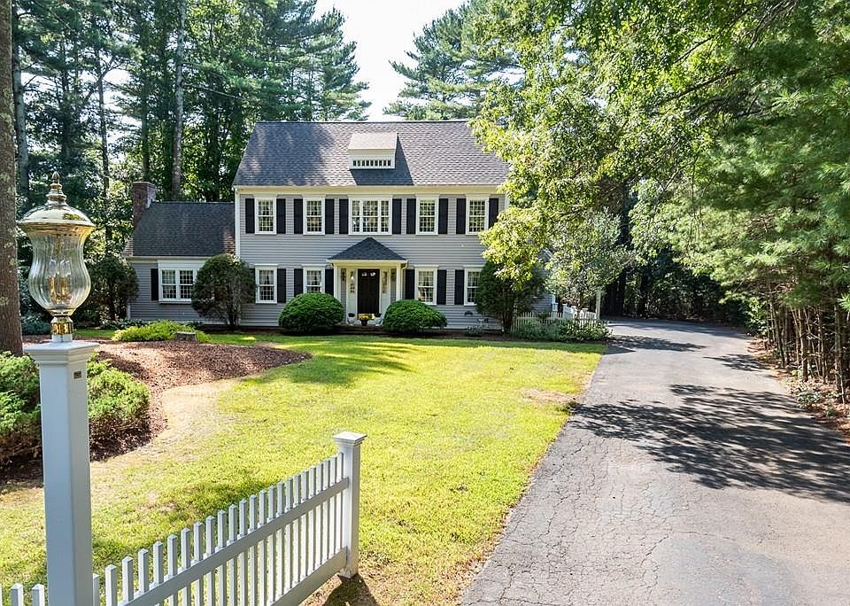 1st image of 33 Foxworth Ln