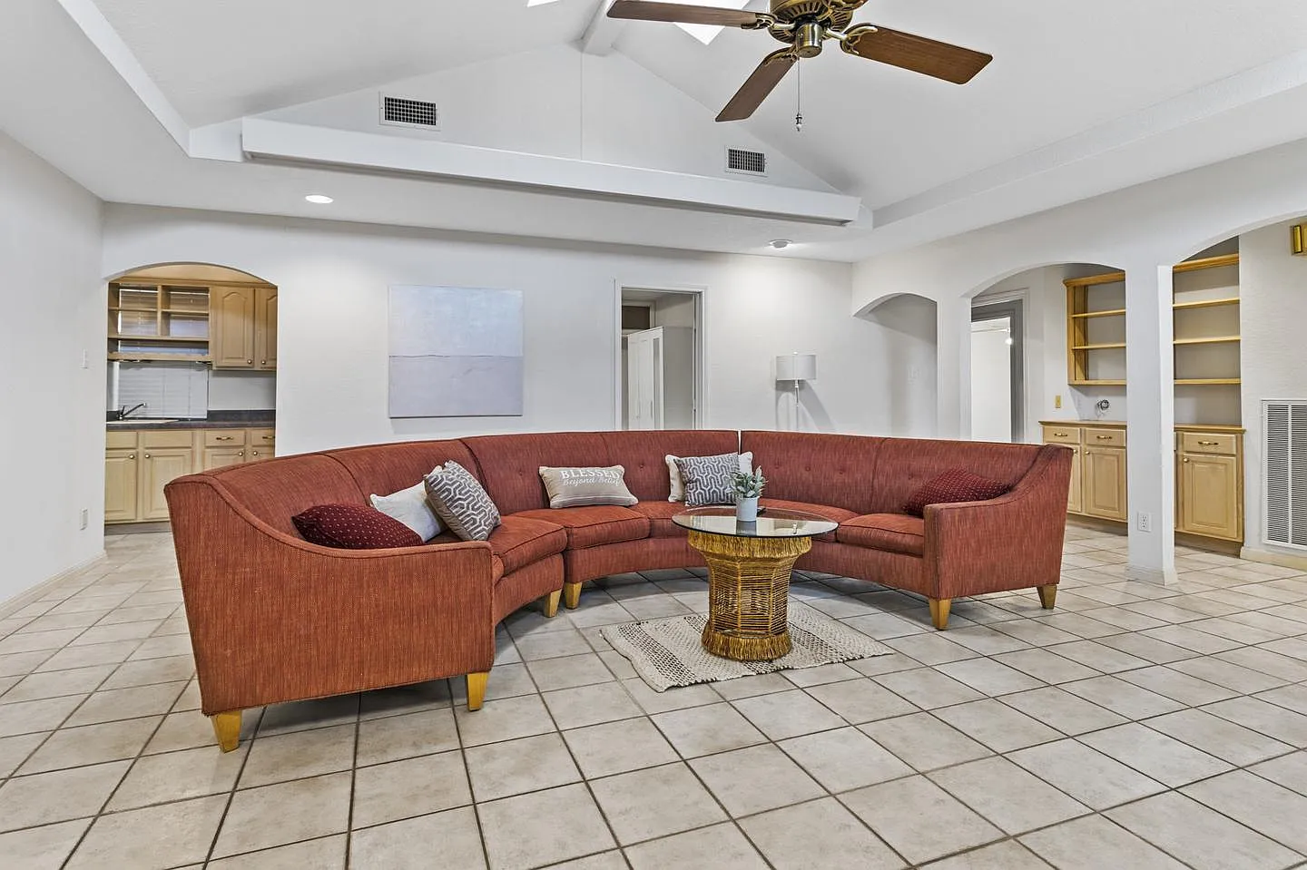 Spacious & Inviting Home in San Antonio A Must-See! — Photo 2