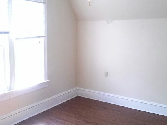 3rd image of 776 Reaney Ave APT 2