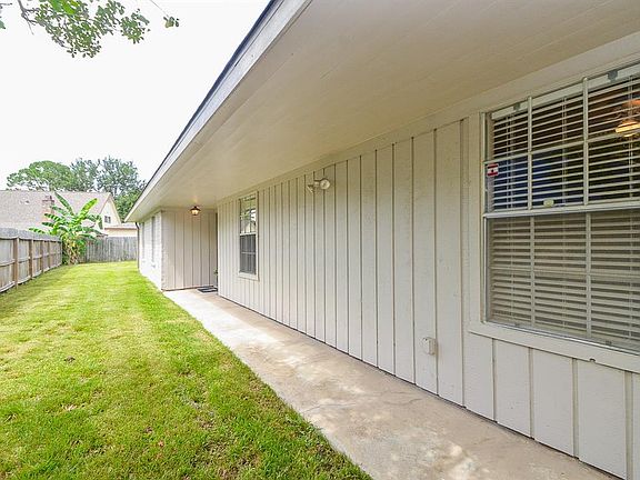2nd image of 11839 Monticeto Ln