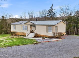 2214 Hinds Creek Rd, Heiskell, TN 37754