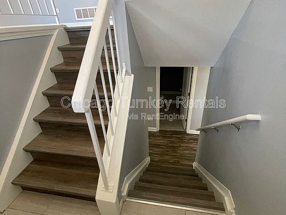 3rd image of 5663 Allemong Dr