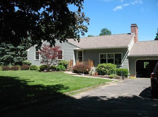 26 Bridge St, Hatfield, MA 01038
