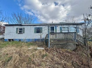 3920 N Pleasant Dr, East Palestine, OH 44413