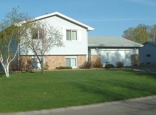 4510 Deerwood Ln N, Plymouth, MN 55442