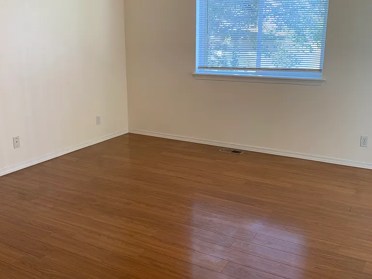 883 N Bainbridge St — Photo 12
