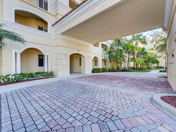 3rd image of 29 Harbour Isles Drive E #106