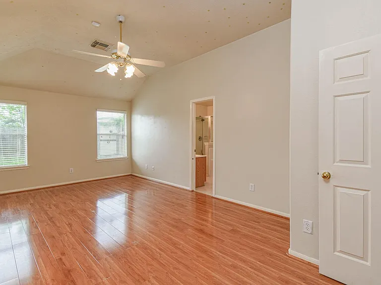 13735 Branford Greens Dr — Photo 15