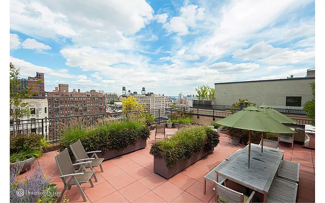 Sold by Douglas Elliman | media 16