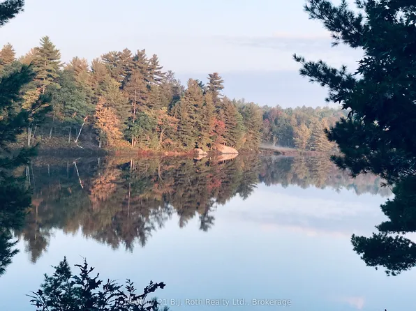 1112 Sam Cook Rd #2, Gravenhurst, ON P1P 1R3