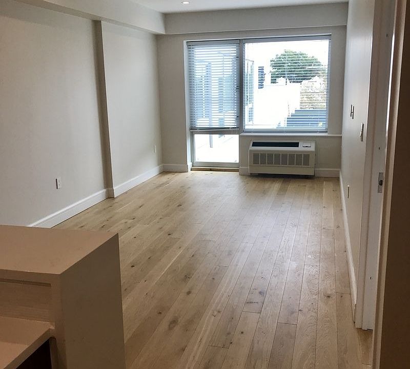 1st image of 4004 34th Ave APT 412