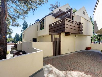 100 W El Camino Real APT 30, Mountain View, CA, 94040