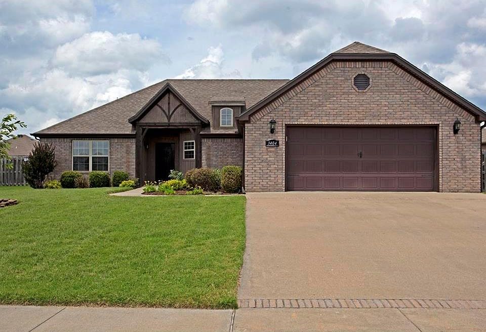 1st image of 3404 SW Silverleaf Ave