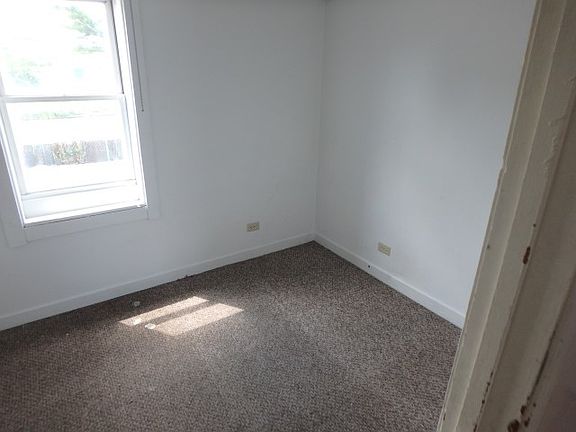 5th image of 14507 McKinley Ave