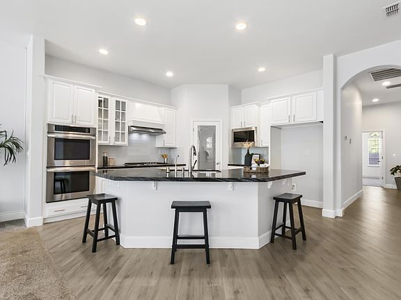 5th image of 5085 Dodson Ln